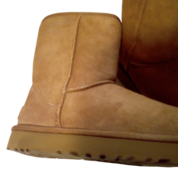 UGG Women Classic Short II Boot Style 1016223 Size 6 Chestnut See Description - Picture 11 of 13